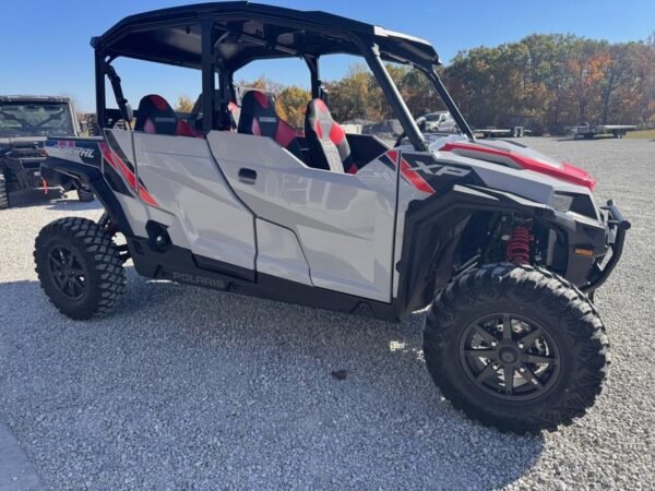 2025 Polaris® General XP 4 1000 Sport