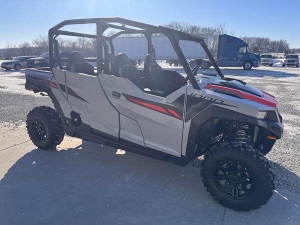 2025 Polaris® General 4 1000 Sport